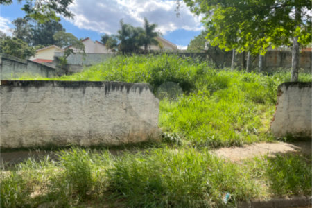 Terreno à venda no condomínio Padre Tiago Alberione, São Paulo - SP