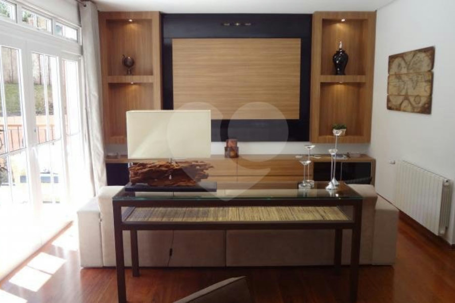 Duplex à venda com 6 suítes no Centro, Campos do Jordão, SP