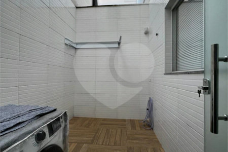 Sobrado à venda com 3 quartos, sendo 1 suíte,  em Vila Suissa, Mogi das Cruzes, SP
