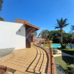 Casa à venda com 5 quartos, sendo 2 suítes, no condomínio Estância Marambaia, Vinhedo - SP