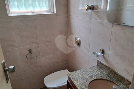 Sobrado para alugar com 4 quartos, sendo 2 suítes, em Interlagos, São Paulo, SP