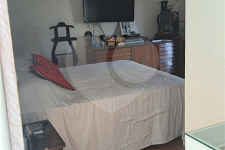 Casa de Vila à venda com 4 quartos, sendo 1 suíte, em Vila Olímpia, São Paulo, SP