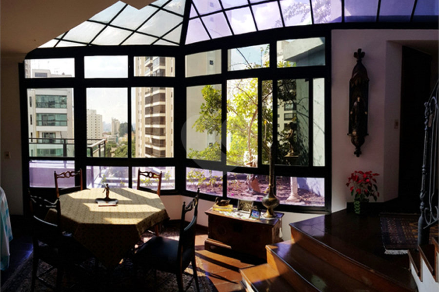Duplex à venda com 3 suítes em Morumbi, São Paulo, SP