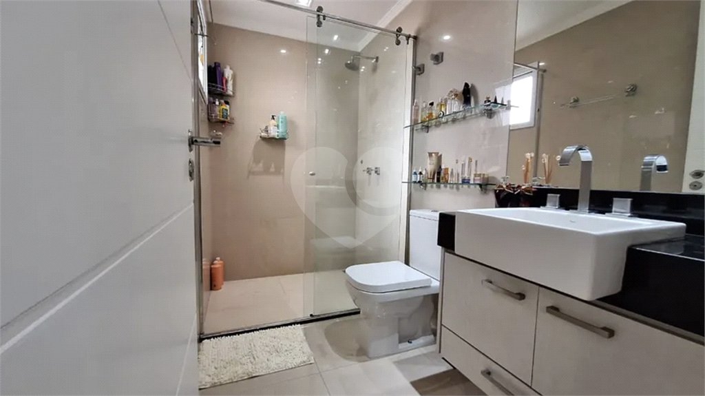 Casa à venda com 5 quartos, sendo 2 suítes,  no condomínio Floradas da Serra, São Paulo - SP
