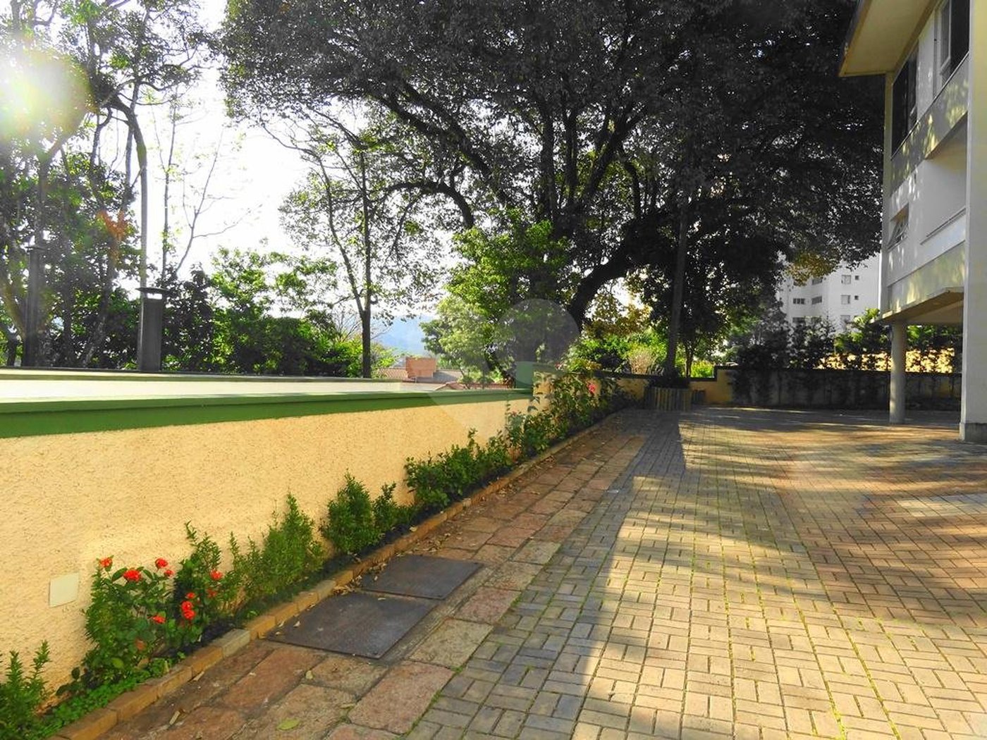 Casa à venda com 4 quartos, sendo 3 suítes,  no condomínio Domus, São Paulo - SP
