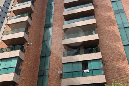 Apartamento à venda com 4 suítes em Vila Oliveira, Mogi das Cruzes, SP