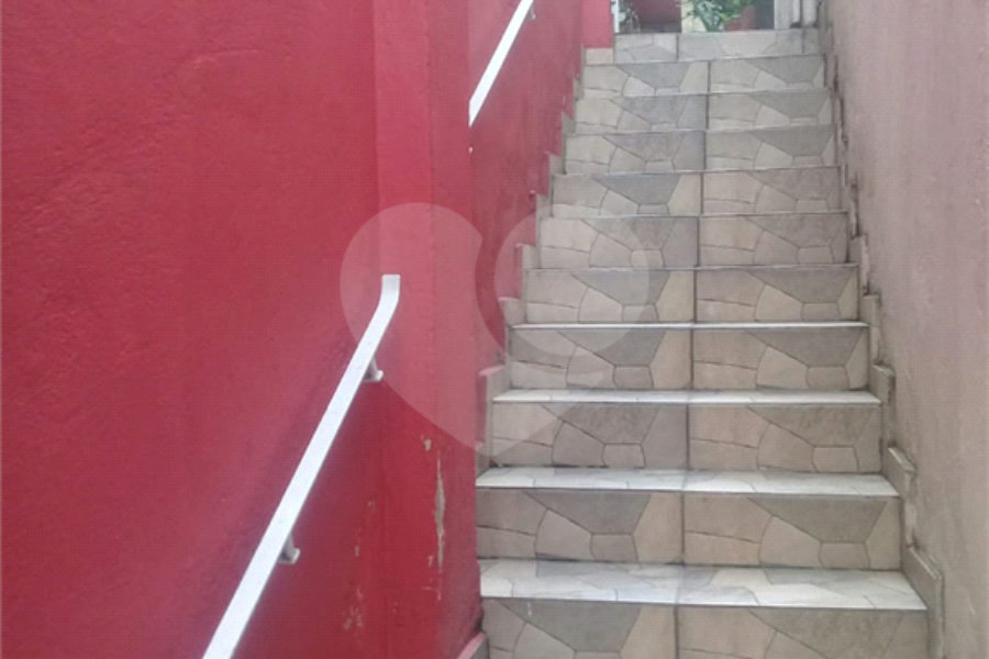 Sobrado à venda com 3 quartos no Brasilândia, São Paulo, SP