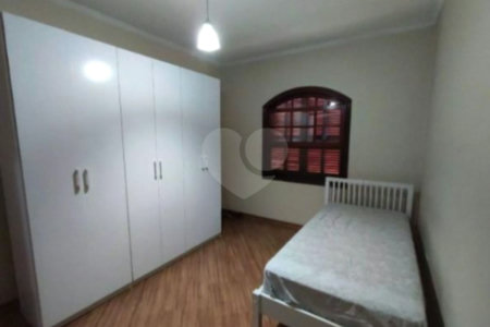 Sobrado à venda com 3 quartos, sendo 1 suíte, em Chácara Belenzinho, São Paulo, SP