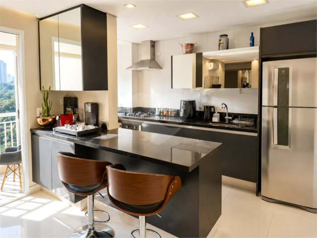 Apartamento à venda com 2 quartos, sendo 1 suíte,  em Morumbi, São Paulo, SP