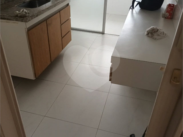 Apartamento à venda com 2 quartos em Vila Sofia, São Paulo, SP