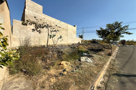 Terreno à venda em Jardim Guarujá, Salto, SP