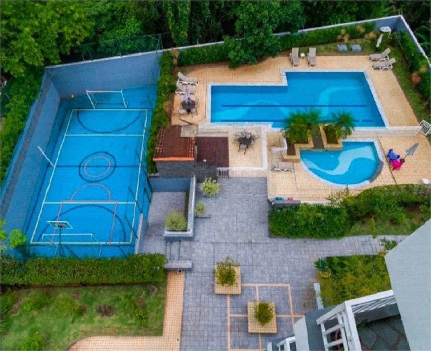 Apartamento à venda ou para alugar com 2 quartos, sendo 1 suíte,  em Vila Andrade, São Paulo, SP