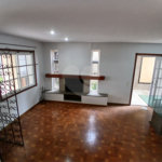 Casa à venda ou para alugar com 3 quartos, sendo 2 suítes, no condomínio Chácara das Rosas, São Paulo - SP