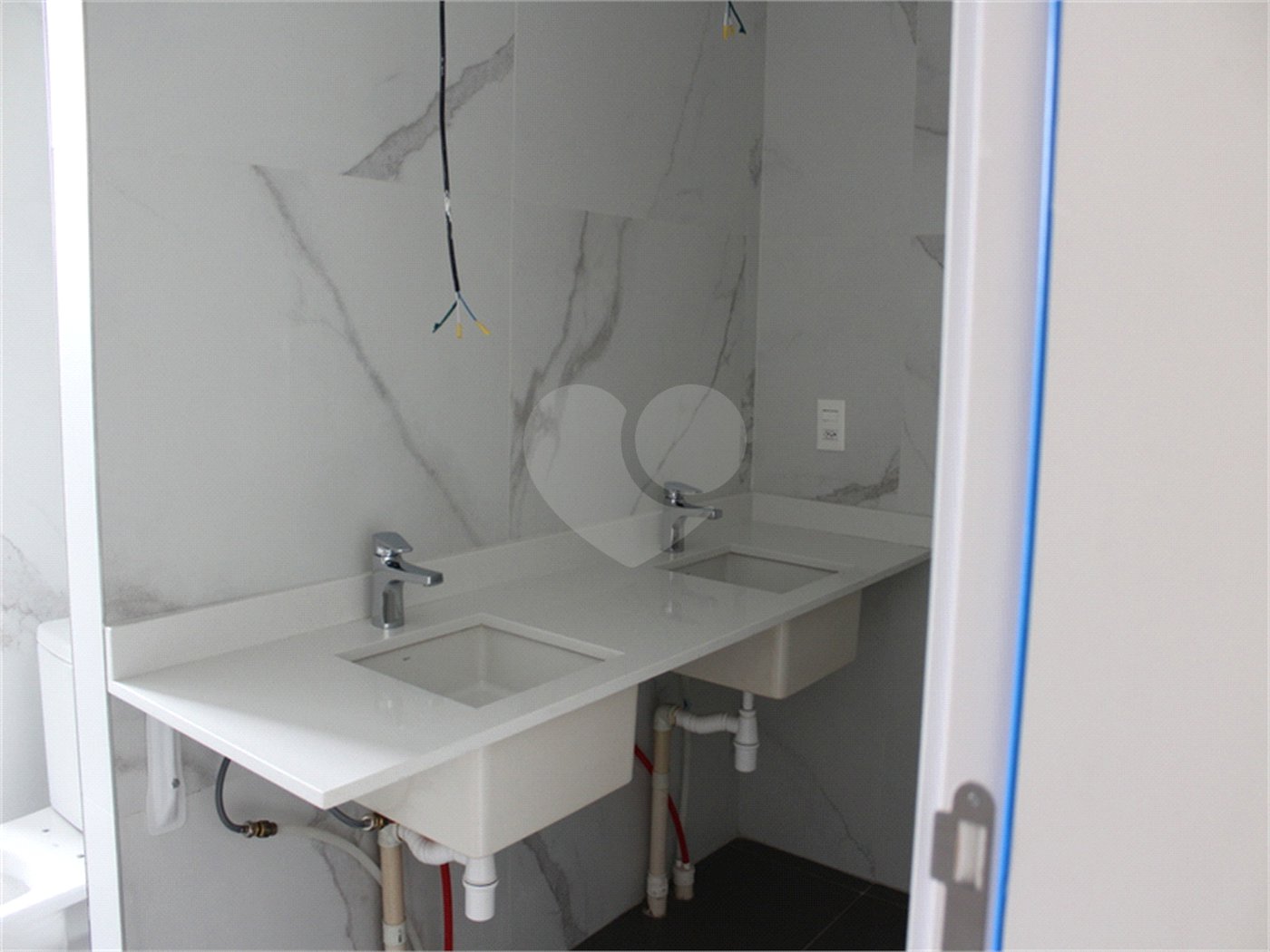Apartamento à venda com 3 suítes em Pinheiros, São Paulo, SP