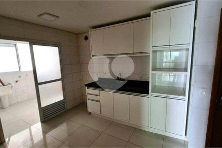 Apartamento à venda com 3 quartos, sendo 2 suítes, em Santa Teresinha, São Paulo, SP
