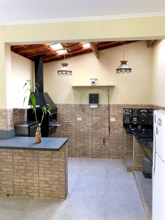 Sobrado à venda com 5 suítes em Vila Alzira, Santo André, SP