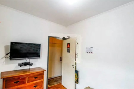 Sobrado à venda com 4 quartos, sendo 1 suíte, em Vila Cordeiro, São Paulo, SP