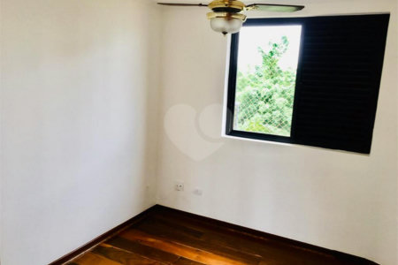 Apartamento à venda com 4 quartos, sendo 2 suítes, em Bosque da Saúde, São Paulo, SP