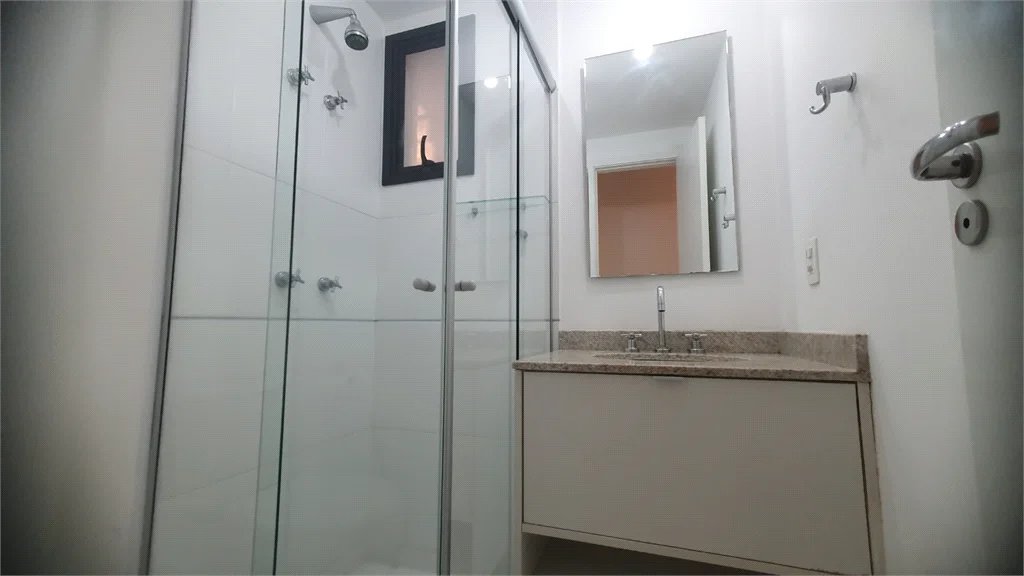 Apartamento à venda com 3 quartos, sendo 1 suíte, em Pinheiros, São Paulo, SP