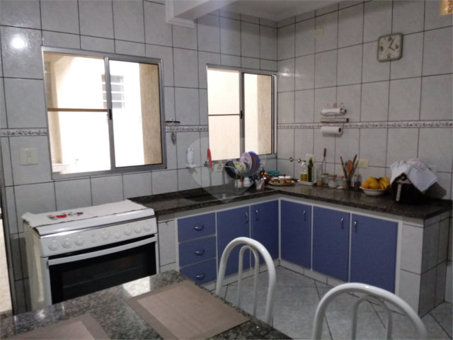 Sobrado à venda com 3 quartos no Brasilândia, São Paulo, SP