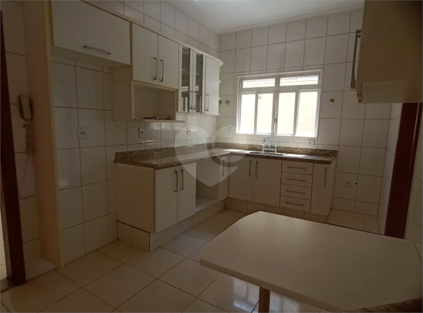 Casa à venda com 4 quartos, sendo 1 suíte, no condomínio Villa Real Ribeirao Preto, Ribeirão Preto - SP