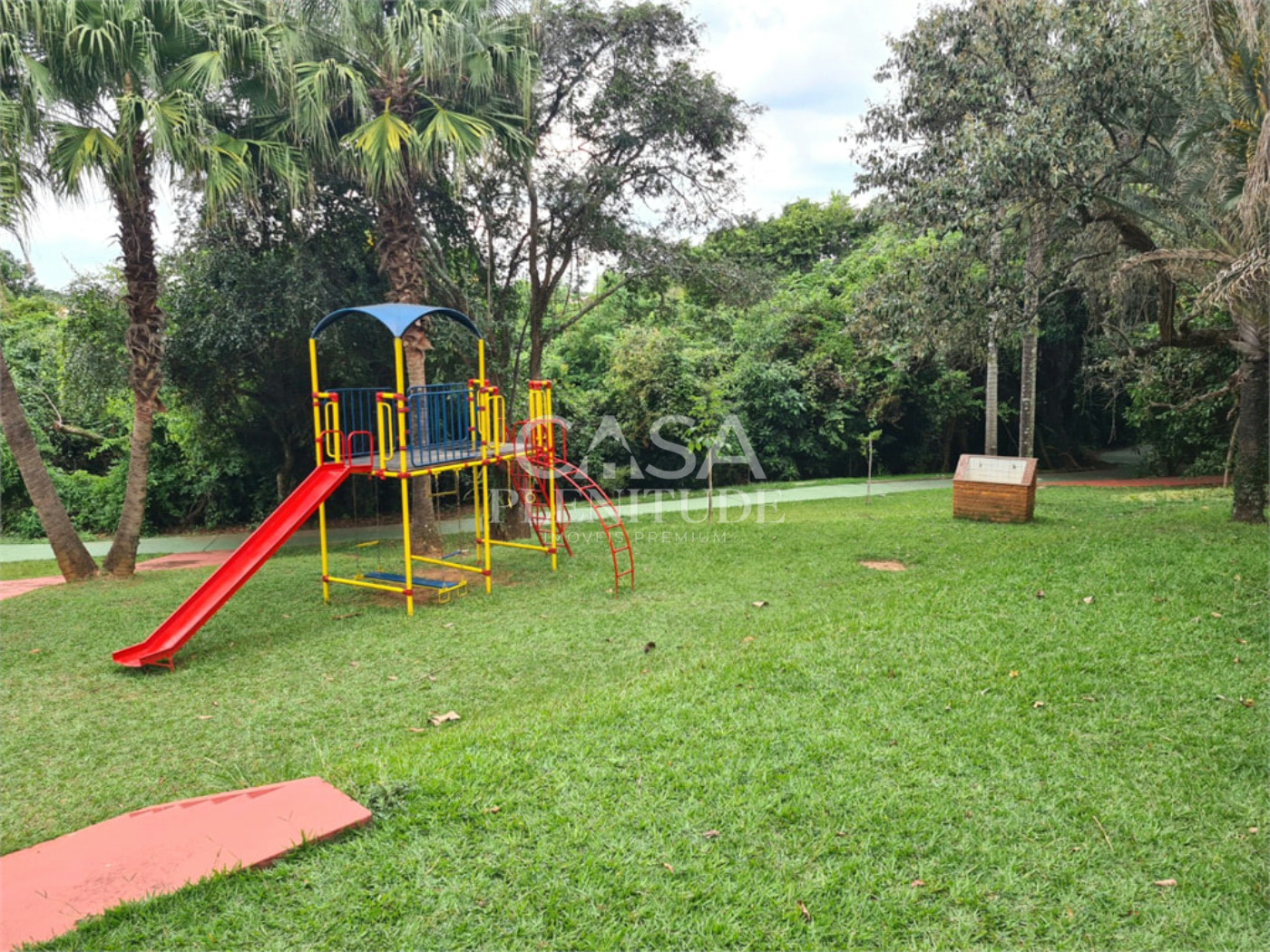 Casa em condomínio à venda com 4 quartos, sendo 3 suítes,  em Granja Olga II, Sorocaba, SP