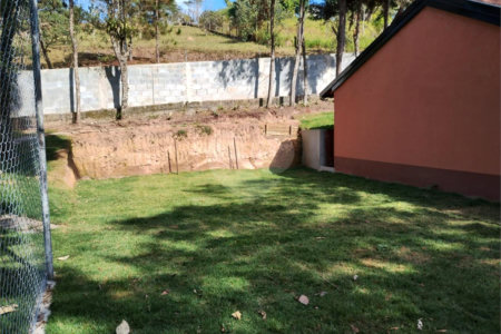 Chácara à venda com 5 quartos, sendo 4 suítes, em Week-end, Jarinu, SP