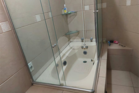 Casa à venda com 4 quartos, sendo 1 suíte, no condomínio River Plate, Rio de Janeiro - RJ