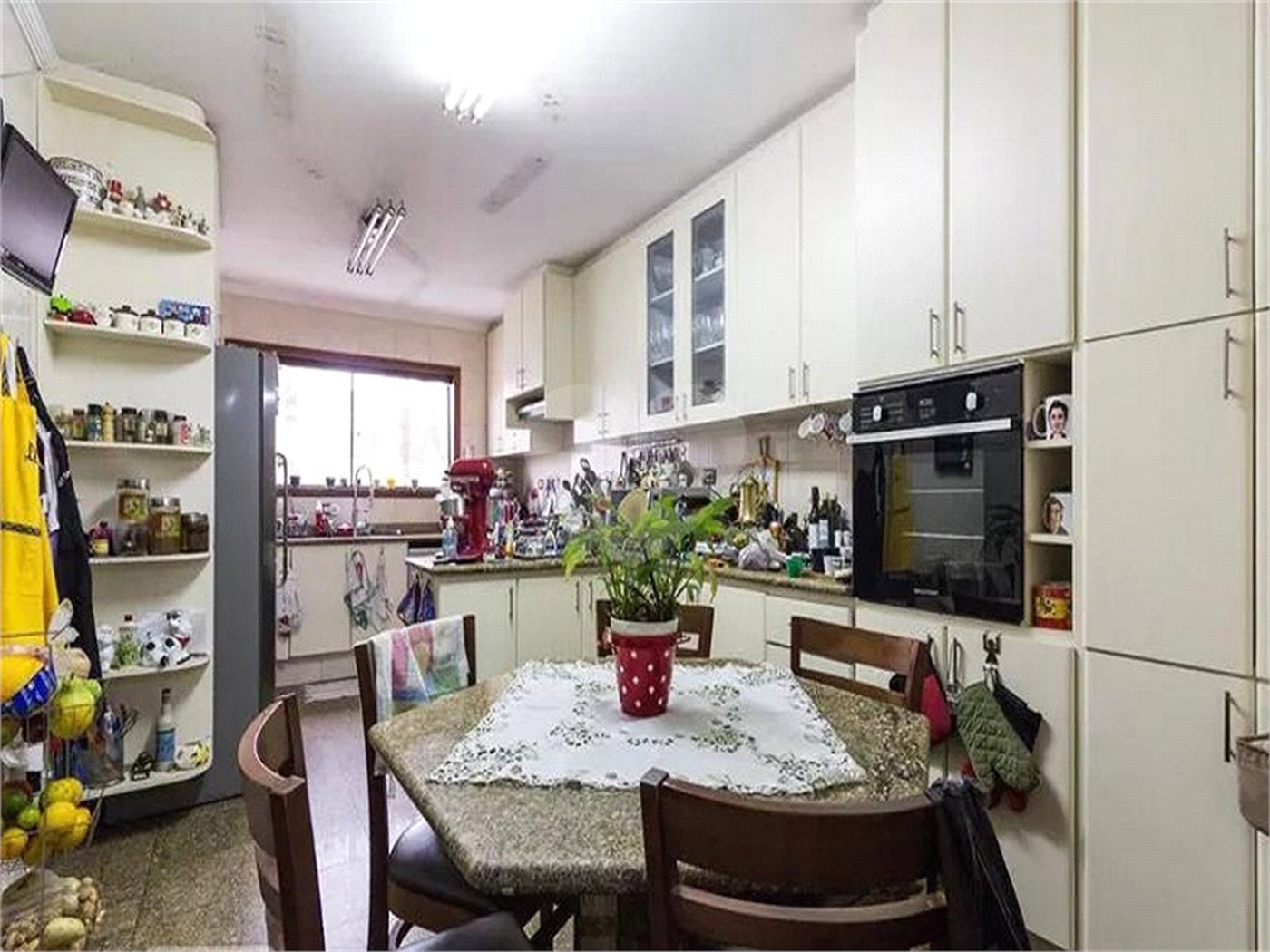 Sobrado à venda ou para alugar com 4 suítes em Vila Paulicéia, São Paulo, SP