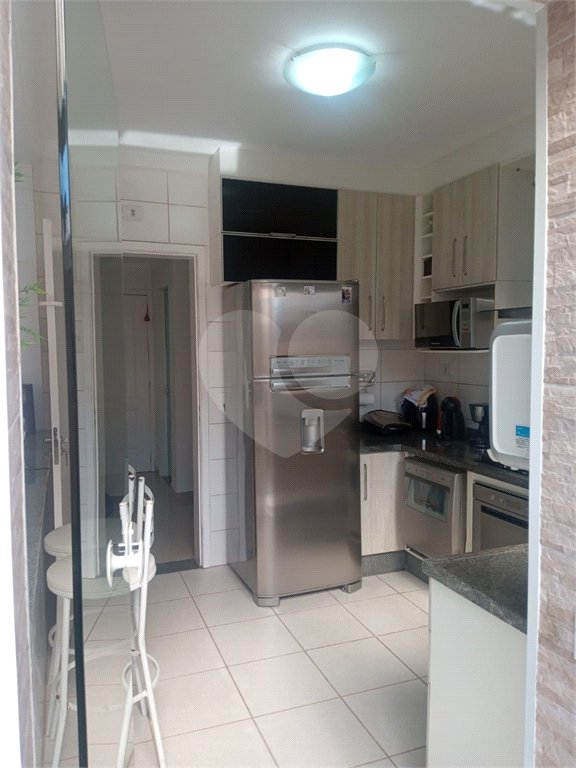 Casa à venda com 3 quartos, sendo 1 suíte, no condomínio Village St. Louis, São Paulo - SP