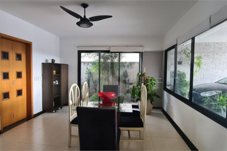 Casa térrea no Condomínio Jardim Botânico , localizado na cidade Bady Bassit/SP .