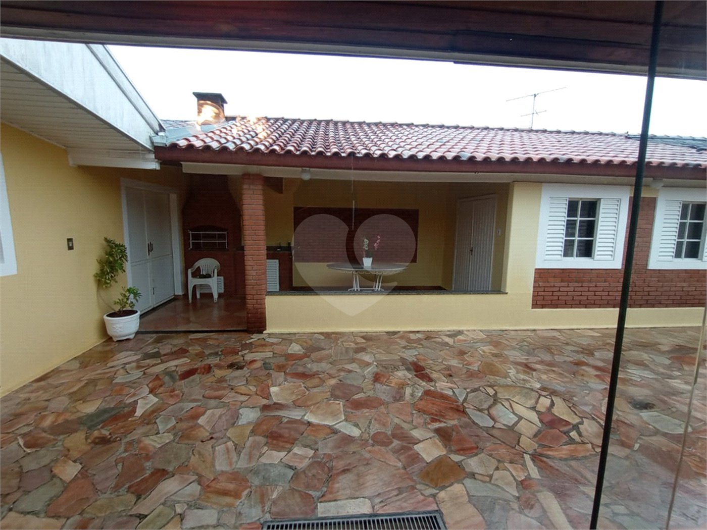 Casa à venda com 4 quartos, sendo 3 suítes,  no Centro, Itapetininga, SP
