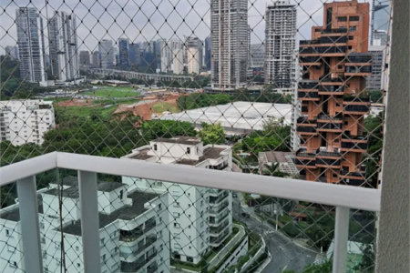 Apartamento à venda com 3 suítes em Paraíso do Morumbi, São Paulo, SP