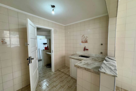 CASA AMPLA COM QUINTAL  150m² - 1.799.000,00 - Aparecida - Santos/SP