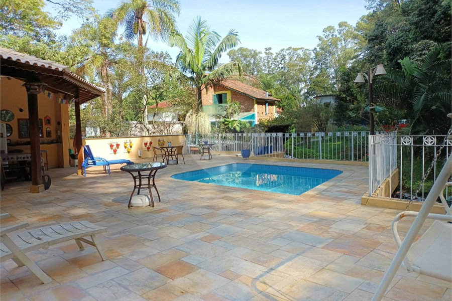 Casa à venda com 2 suítes em Horto Florestal, São Paulo, SP