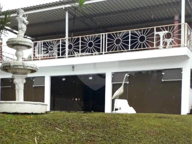 Casa à venda com 3 quartos, sendo 1 suíte,  no condomínio Chacarás Bela Vista, Mairiporã - SP