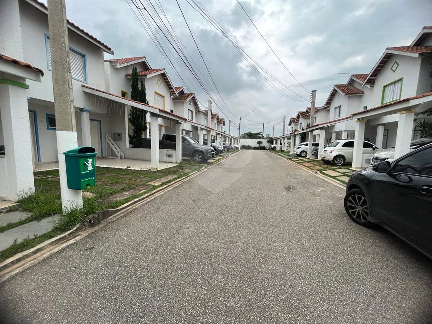 Casa à venda com 3 quartos, sendo 1 suíte, no condomínio Villagio DI Lucca, Sorocaba - SP