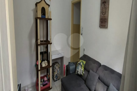 Casa Térrea à venda com 5 quartos, sendo 1 suíte, em Chora Menino, São Paulo, SP