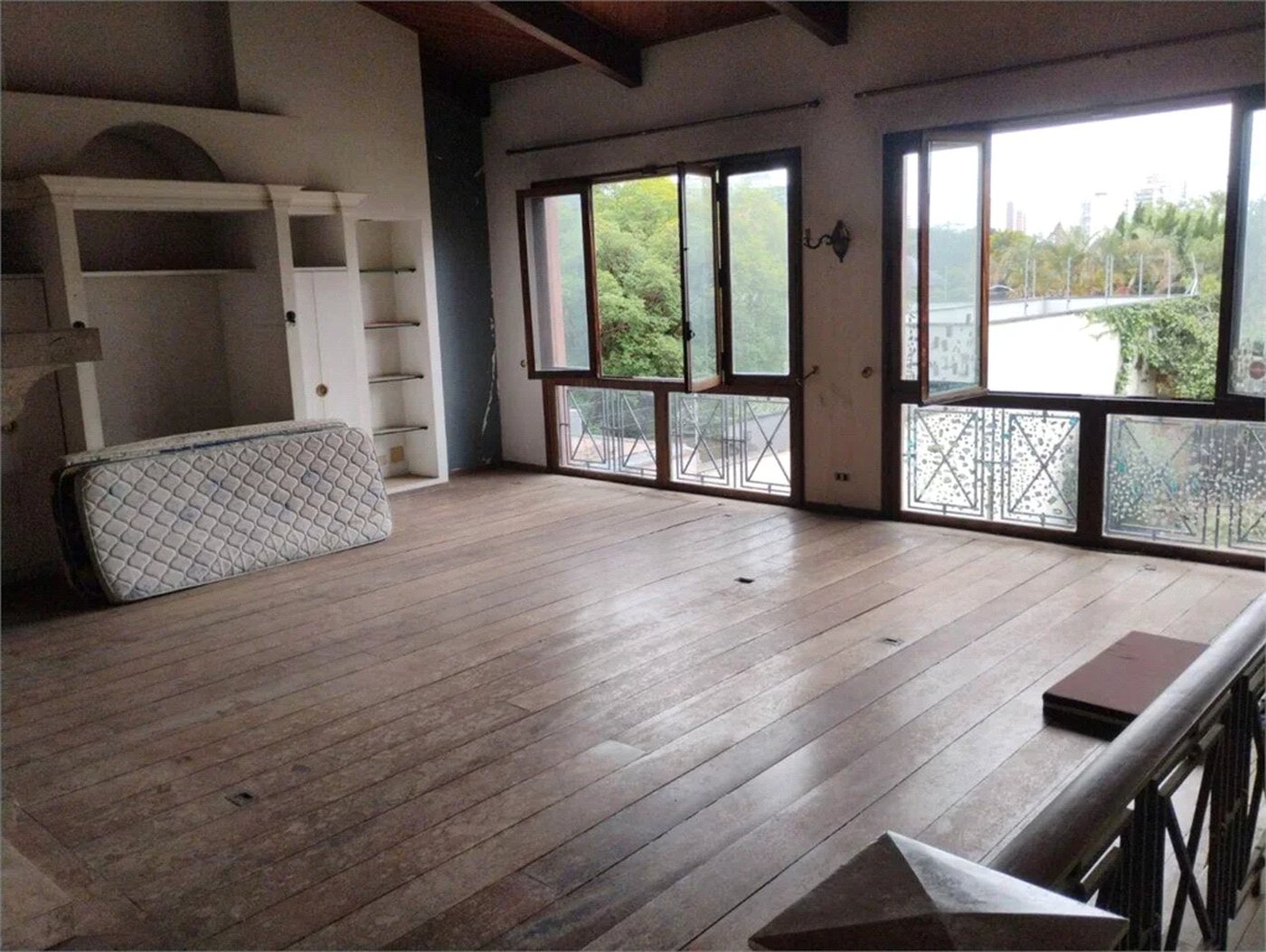 Casa à venda com 7 quartos, sendo 2 suítes, em Brooklin Paulista, São Paulo, SP