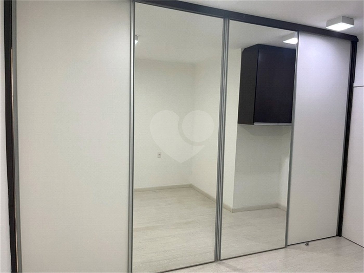 Casa à venda com 3 quartos, sendo 1 suíte,  no condomínio Buonna Vitta, Jundiaí - SP
