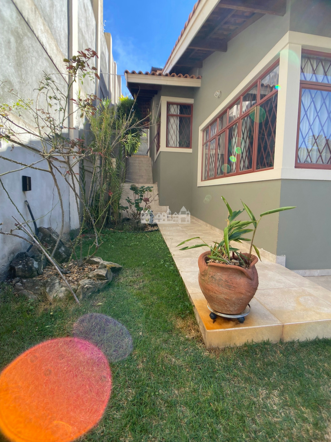 Casa à venda com 3 quartos, sendo 1 suíte, com vista deslumbrante em Recreio Maristela, Atibaia