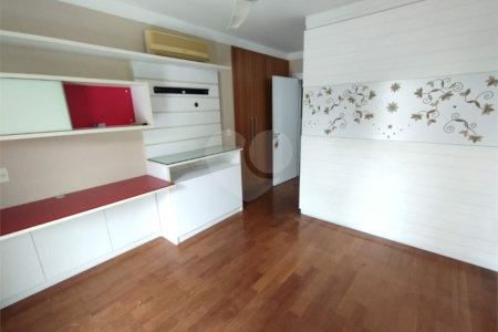 Casa à venda com 4 suítes em Parque dos Príncipes, São Paulo, SP