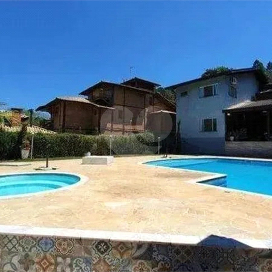 Chácara à venda com 3 quartos, sendo 2 suítes, em Santa Cândida, Vinhedo, SP