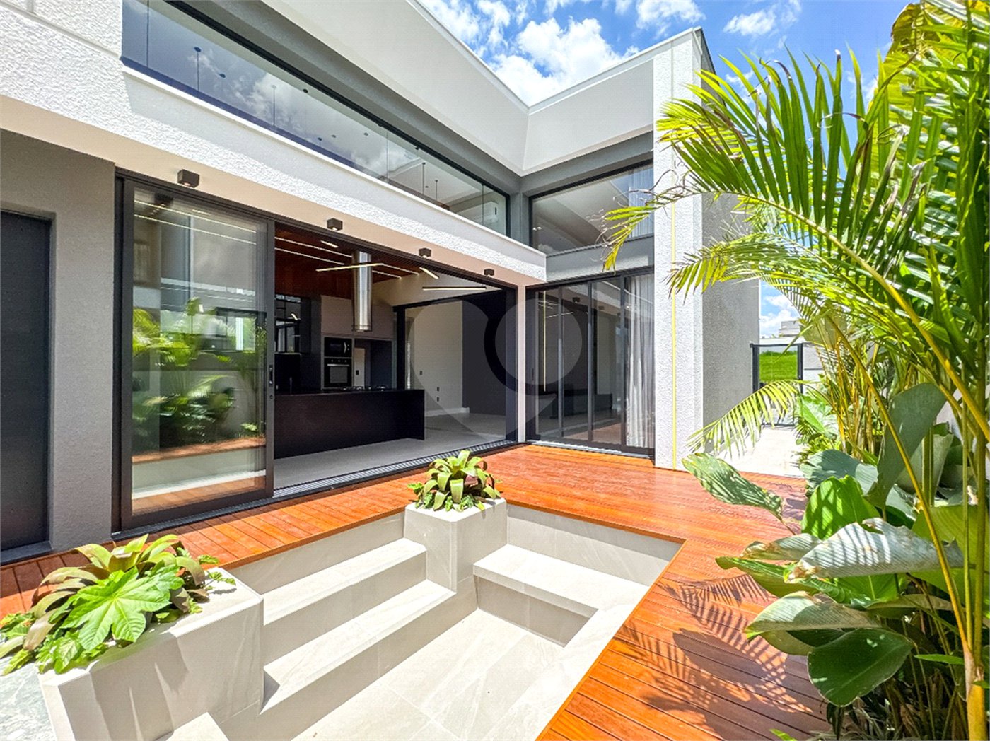 Casa à venda com 3 suítes no condomínio Villa dos Pinheiros, Indaiatuba - SP