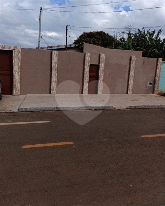 Casa à venda com 3 quartos em Vila Áurea, Ponta Porã, MS