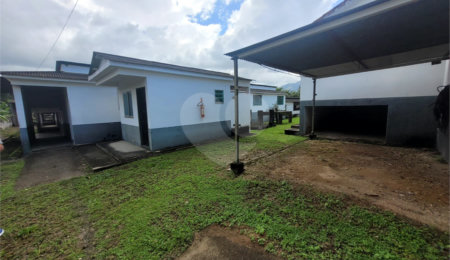 Terreno à venda com 3 suítes em Bazílio, Rio Bonito, RJ