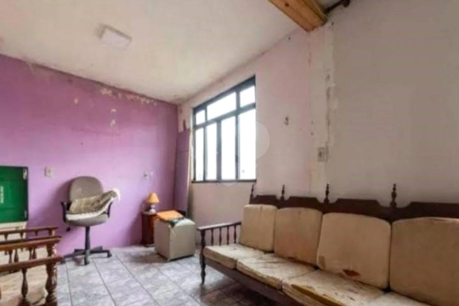 Casa à venda com 3 quartos, sendo 1 suíte, em Itaquera, São Paulo, SP