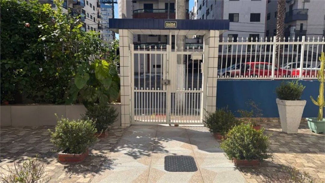 Apartamento Residencial à venda, Vila Guilhermina, Praia Grande - AP0381.