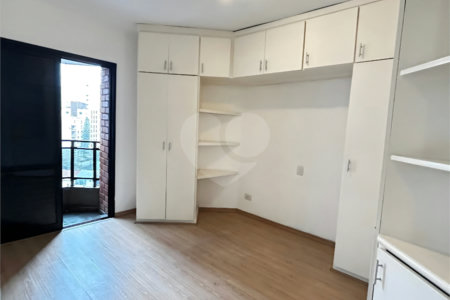 Apartamento à venda com 3 quartos, sendo 1 suíte, em Brooklin, São Paulo, SP