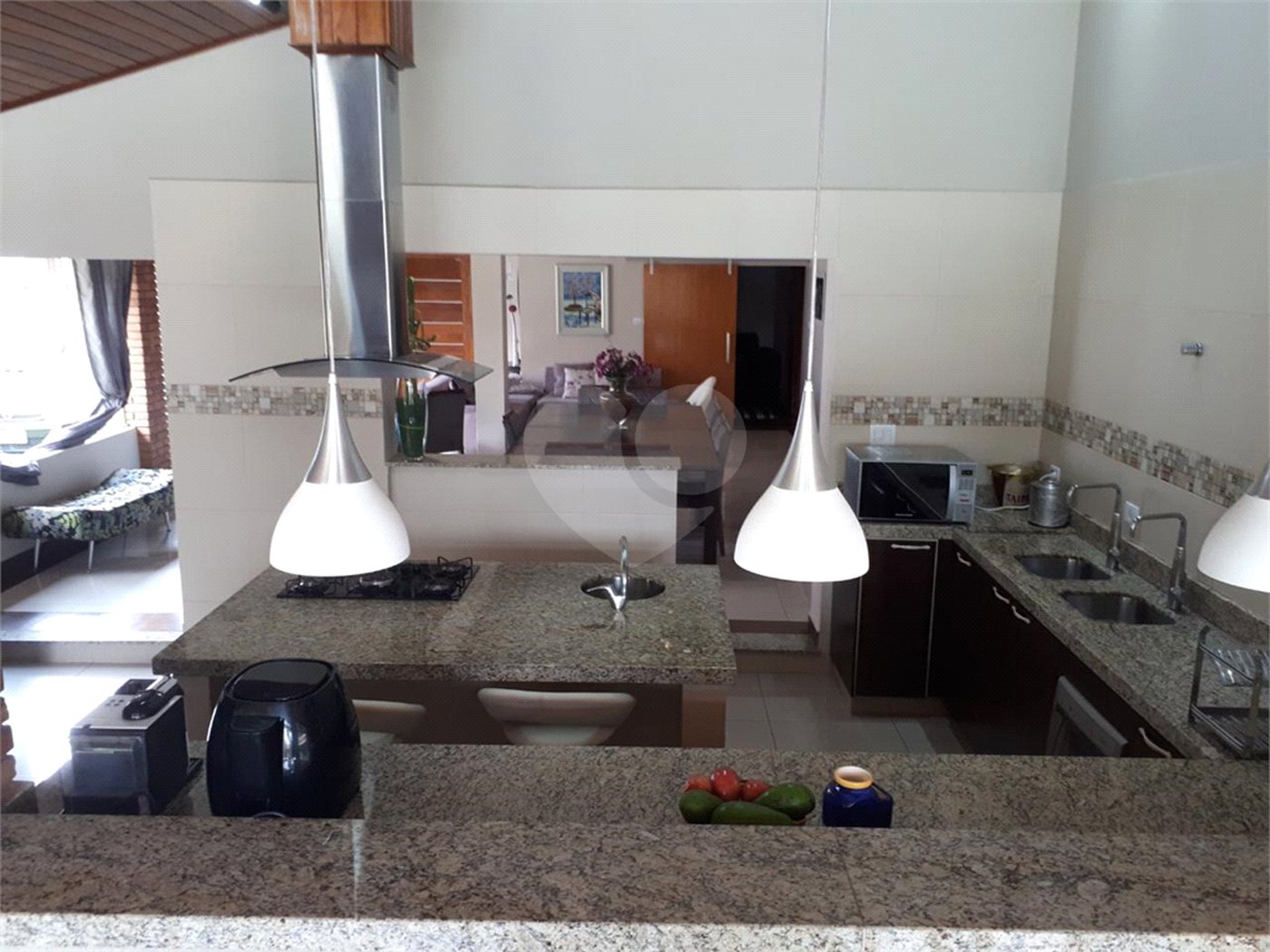 Casa à venda com 3 suítes no condomínio Haras São Luiz, Salto - SP